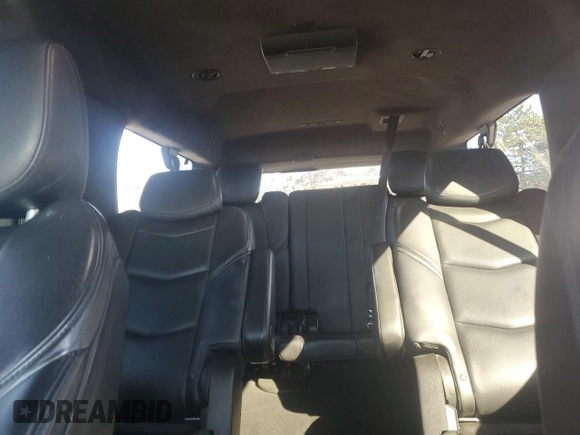 2015 Cadillac Escalade ESV Platinum z VIN 1GYS4UKJ7FR606162, wystawiony jako Copart lot #49666795 z przebiegiem 252 419 mil mil oraz Szkoda całkowita • Salvage title. Historia ofert i sprzedaży dostępna na DreamBid. Obrazek 10.