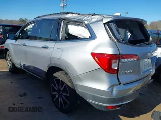 2019 Honda Pilot Touring 7-Passenger with VIN 5FNYF6H60KB038846, listed as a IAAI auction lot 41339385 with Not provided miles and . Bid and sale history available at DreamBid. Image 3.