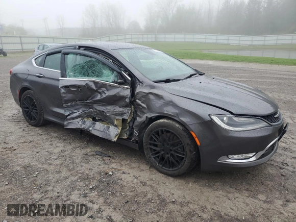 2015 Chrysler 200 C z VIN 1C3CCCEG8FN583462, wystawiony jako Copart lot #55586005 z przebiegiem 117 347 mil mil oraz Szkody całkowita. Historia ofert i sprzedaży dostępna na DreamBid. Obrazek 4.