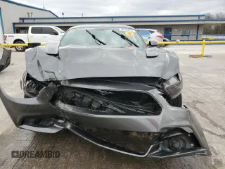 2017 Ford Mustang GT z VIN 1FA6P8CF8H5358570, wystawiony jako Copart lot #49535235 z przebiegiem 71 934 mil mil oraz Szkoda całkowita • Salvage title. Historia ofert i sprzedaży dostępna na DreamBid. Obrazek 5.