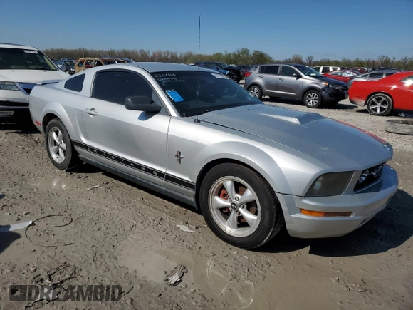 2007 Ford Mustang Deluxe with VIN 1ZVFT80N575215461, listed as a Copart auction lot 52195395 with Not Provided miles and Clean Title. Bid and sale history available at carsss.com. Image 4.