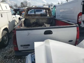 1999 Ford F-350 z VIN 1FTWX32S0XEB73729, wystawiony jako Copart lot #46487445 z przebiegiem Nie podano mil oraz Szkoda całkowita • Salvage title. Historia ofert i sprzedaży dostępna na DreamBid. Obrazek 6.