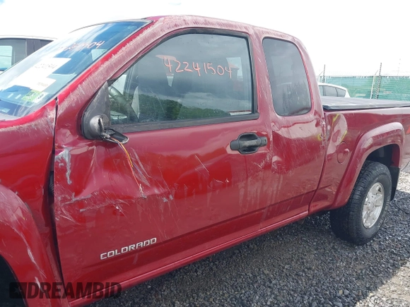 2005 Chevrolet Colorado LS Z71 with VIN 1GCDT196258122275, listed as a IAAI auction lot 42241504 with 125,998 mi miles and . Bid and sale history available at DreamBid. Image 13.