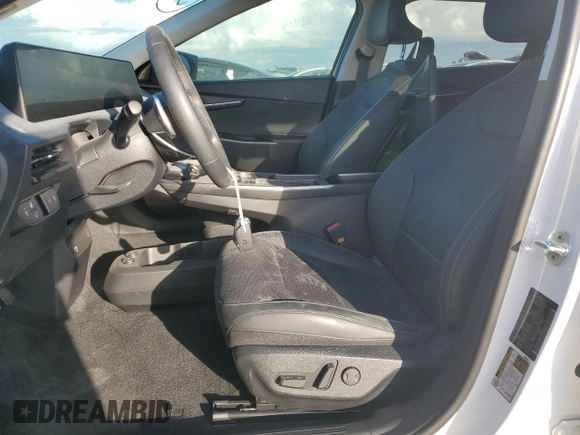 2022 Kia EV6 Wind with VIN KNDC34LA5N5030220, listed as a Copart auction lot 74602804 with 21,685 mi miles and Non Repairable. Bid and sale history available at carsss.com. Image 7.