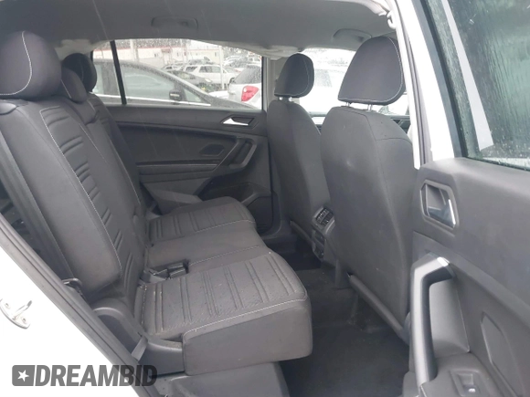 2022 Volkswagen Tiguan S z VIN 3VV1B7AXXNM149461, wystawiony jako IAAI lot #41746132 z przebiegiem 22 832 mil mil oraz . Historia ofert i sprzedaży dostępna na DreamBid. Obrazek 8.