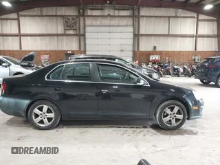 2009 Volkswagen Jetta SE с VIN 3VWRZ71K39M163576, выставлен на аукционе IAAI как лот 42249888 с пробегом 125 224 миль миль и . История ставок и продаж доступна на DreamBid. Изображение 13.