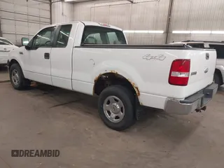 2005 Ford F-150 XLT with VIN 1FTPX14565NA51874, listed as a IAAI auction lot 41928006 with 201,004 mi miles. Bid and sale history available at carsss.com. Image 3.