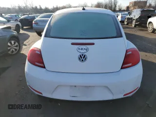 2014 Volkswagen Beetle 2.5L w/Sun with VIN 3VWJP7AT8EM610831, listed as a Copart auction lot 84318174 with 136,931 mi miles and Salvage Title. Bid and sale history available at DreamBid. Image 6.