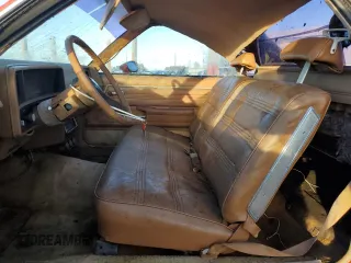 1980 Chevrolet El Camino z VIN 1W80HAK423004, wystawiony jako Copart lot #87128924 z przebiegiem 8 414 mil mil oraz Czysty tytuł • Clean title. Historia ofert i sprzedaży dostępna na DreamBid. Obrazek 7.