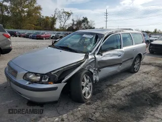 2002 Volvo V70 with VIN YV1SJ58D921202885, listed as a Copart auction lot 77737734 with 113,374 mi miles and Salvage Title. Bid and sale history available at carsss.com. Image 1.