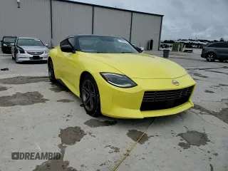 2023 Nissan Z Sport с VIN JN1BZ4AH0PM310987, выставлен на аукционе Copart как лот 74926264 с пробегом 10 474 миль миль и Списание • Salvage title. История ставок и продаж доступна на DreamBid. Изображение 13.
