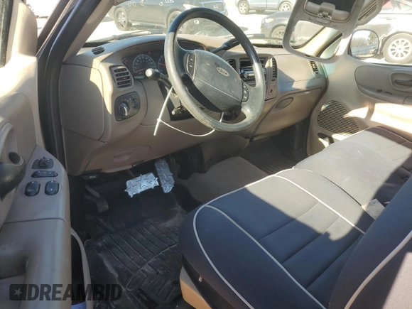 2000 Ford F-150 XL with VIN 1FTRF18LXYNB73341, listed as a Copart auction lot 41923645 with 194,094 mi miles and Salvage title. Bid and sale history available at DreamBid. Image 8.
