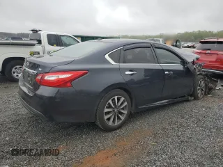 2017 Nissan Altima SV z VIN 1N4AL3AP5HC278207, wystawiony jako Copart lot #51262685 z przebiegiem 111 907 mil mil oraz Szkoda całkowita • Salvage title. Historia ofert i sprzedaży dostępna na DreamBid. Obrazek 3.