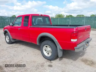 2000 Ford Ranger XL with VIN 1FTZR15V1YPA96621, listed as a IAAI auction lot 42101306 with 189,946 mi miles. Bid and sale history available at carsss.com. Image 3.
