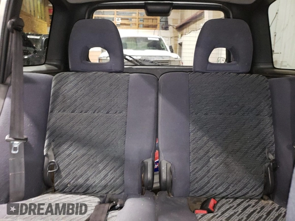 1998 Toyota RAV4 with VIN JT3HP10VXW7075633, listed as a Copart auction lot 52632125 with 185,392 mi miles and Non repairable. Bid and sale history available at DreamBid. Image 10.