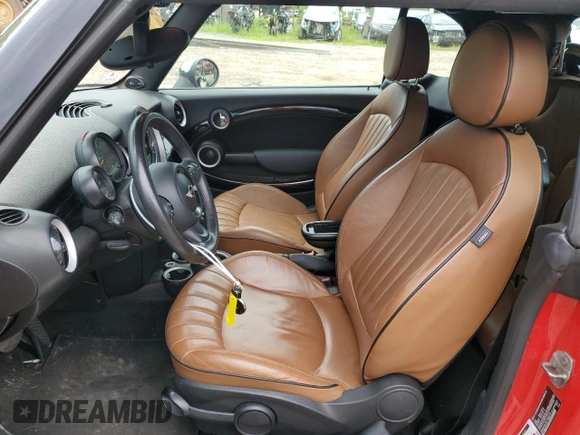 2015 MINI Convertible с VIN WMWZN3C54FT862210, выставлен на аукционе Copart как лот 43413825 с пробегом 45 313 миль миль и Списание • Salvage title. История ставок и продаж доступна на DreamBid. Изображение 7.