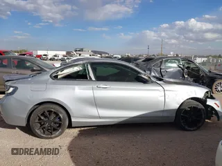2016 BMW 2 Series 228i z VIN WBA1F9C50GV742083, wystawiony jako IAAI lot #42225210 z przebiegiem 92 716 mil mil oraz . Historia ofert i sprzedaży dostępna na DreamBid. Obrazek 12.