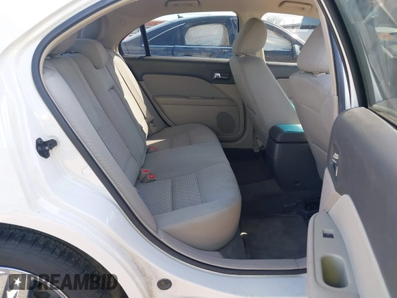 2011 Ford Fusion SE with VIN 3FAHP0HG3BR140455, listed as a IAAI auction lot 42020910 with 90,916 mi miles. Bid and sale history available at carsss.com. Image 8.
