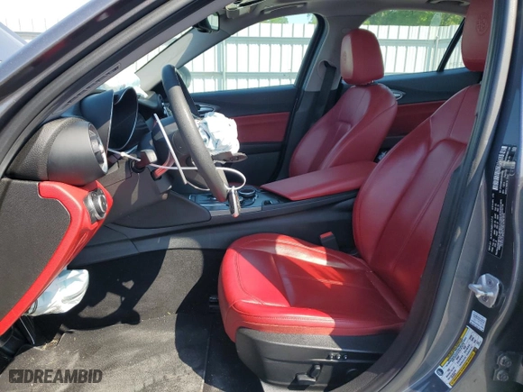 2019 Alfa Romeo Giulia with VIN ZARFANANXK7609658, listed as a Copart auction lot 53039485 with 0 mi miles and Clean Title. Bid and sale history available at carsss.com. Image 7.