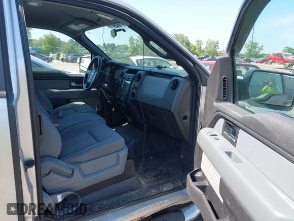 2012 Ford F-150 XL with VIN 1FTFX1EF6CFA47818, listed as a IAAI auction lot 42571569 with 117,995 mi miles and . Bid and sale history available at DreamBid. Image 5.