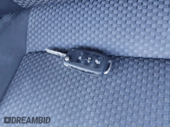 2014 Volkswagen Passat S с VIN 1VWAP7A30EC008863, выставлен на аукционе IAAI как лот 41004815 с пробегом 219 881 миль миль и . История ставок и продаж доступна на DreamBid. Изображение 11.