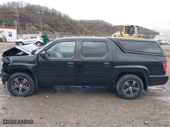 2011 Honda Ridgeline RT with VIN 5FPYK1F24BB010604, listed as a IAAI auction lot 41941553 with 37,814 mi miles. Bid and sale history available at carsss.com. Image 15.