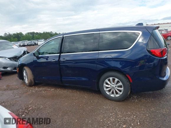 2018 Chrysler Pacifica Touring Plus with VIN 2C4RC1FG9JR261689, listed as a IAAI auction lot 42261105 with 66,622 mi miles and . Bid and sale history available at DreamBid. Image 14.