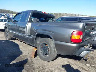 2001 Chevrolet Silverado 1500 LS with VIN 2GCEC19V711258782, listed as a IAAI auction lot 41352234 with 184,348 mi miles. Bid and sale history available at carsss.com. Image 3.