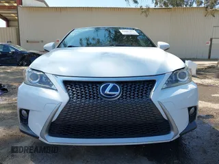 2015 Lexus CT 200h Hybrid with VIN JTHKD5BH1F2223320, listed as a IAAI auction lot 42087493 with 132,577 mi miles. Bid and sale history available at carsss.com. Image 13.