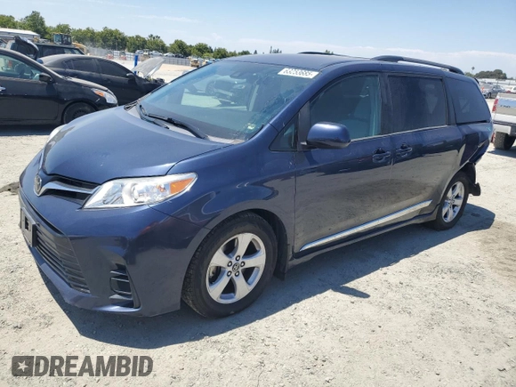 2018 Toyota Sienna LE Auto Access Seat z VIN 5TDKZ3DC5JS940670, wystawiony jako Copart lot #63253685 z przebiegiem 92 604 mil mil oraz Szkoda całkowita • Salvage title. Historia ofert i sprzedaży dostępna na DreamBid. Obrazek 1.