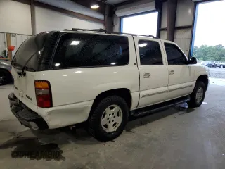 2001 Chevrolet Suburban LS with VIN 3GNEC16T21G268430, listed as a Copart auction lot 70999894 with 358,095 mi miles and Salvage Title. Bid and sale history available at carsss.com. Image 3.
