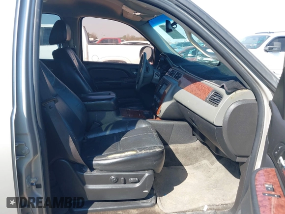 2007 Chevrolet Tahoe LS with VIN 1GNEC13JX7R169138, listed as a IAAI auction lot 41687135 with Not provided miles and . Bid and sale history available at DreamBid. Image 5.