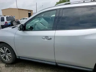2019 Nissan Pathfinder SV z VIN 5N1DR2MM5KC637088, wystawiony jako Copart lot #55981835 z przebiegiem 104 826 mil mil oraz Szkoda całkowita • Salvage title. Historia ofert i sprzedaży dostępna na DreamBid. Obrazek 14.