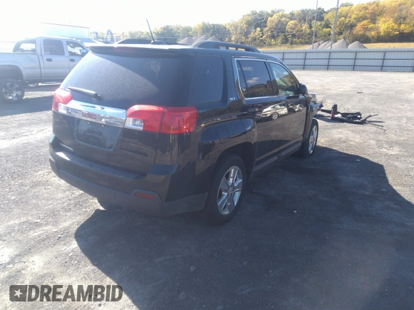 2015 GMC Terrain SLT z VIN 2GKALSEK3F6349966, wystawiony jako IAAI lot #34598025 z przebiegiem 110 743 mil mil oraz . Historia ofert i sprzedaży dostępna na DreamBid. Obrazek 4.