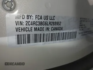 2020 Chrysler Pacifica Launch Edition z VIN 2C4RC3BG6LR288952, wystawiony jako IAAI lot #42122770 z przebiegiem 32 942 mil mil oraz . Historia ofert i sprzedaży dostępna na DreamBid. Obrazek 9.