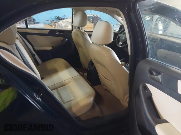 2011 Volkswagen Jetta SE with VIN 3VWDZ7AJ2BM052198, listed as a IAAI auction lot 41863300 with 88,178 mi miles and . Bid and sale history available at DreamBid. Image 8.