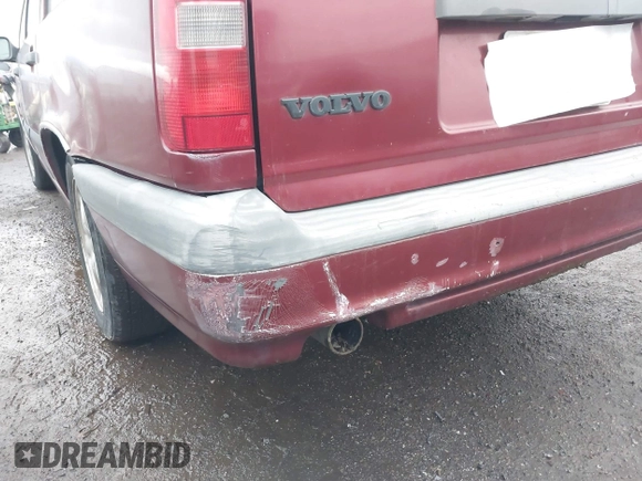 1996 Volvo 850 с VIN YV1LW5546T2231055, выставлен на аукционе IAAI как лот 41468752 с пробегом 133 918 миль миль и . История ставок и продаж доступна на DreamBid. Изображение 13.