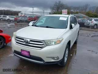 2013 Toyota Highlander with VIN 5TDZK3EH0DS098788, listed as a IAAI auction lot 41714590 with 135,317 mi miles. Bid and sale history available at carsss.com. Image 17.