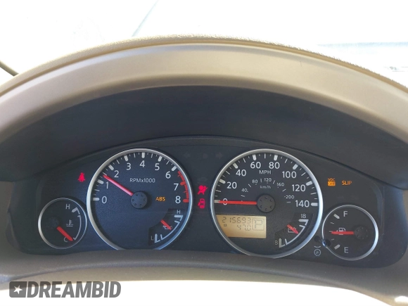 2005 Nissan Pathfinder SE with VIN 5N1AR18U05C741080, listed as a IAAI auction lot 40671277 with 215,693 mi miles. Bid and sale history available at carsss.com. Image 7.