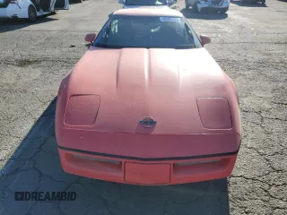 1987 Chevrolet Corvette z VIN 1G1YY218XH5127681, wystawiony jako Copart lot #48385115 z przebiegiem 167 449 mil mil oraz Czysty tytuł • Clean title. Historia ofert i sprzedaży dostępna na DreamBid. Obrazek 5.