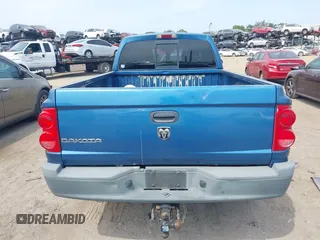 2005 Dodge Dakota ST with VIN 1D7HE22K45S337576, listed as a IAAI auction lot 42334503 with 168,350 mi miles and . Bid and sale history available at DreamBid. Image 16.