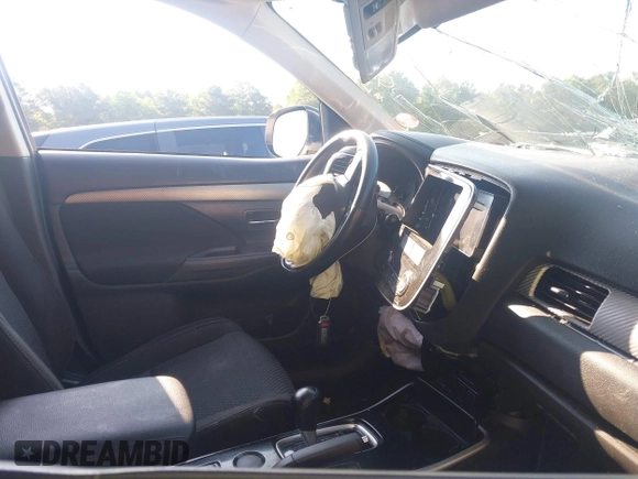 2017 Mitsubishi Outlander SE with VIN JA4AD3A39HZ024348, listed as a IAAI auction lot 42572866 with 112,372 mi miles and . Bid and sale history available at DreamBid. Image 5.