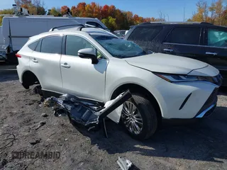 2022 Toyota Venza LE with VIN JTEAAAAH2NJ110038, listed as a IAAI auction lot 40619128 with 1 mi miles. Bid and sale history available at carsss.com. Image 1.