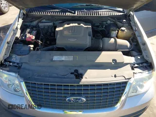 2004 Ford Expedition XLS with VIN 1FMRU13W64LB51765, listed as a IAAI auction lot 41760670 with 84,333 mi miles. Bid and sale history available at carsss.com. Image 10.