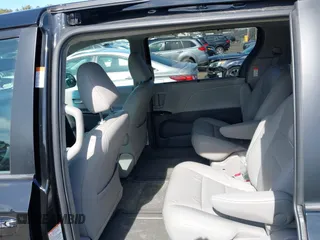 2015 Toyota Sienna Limited with VIN 5TDDK3DC9FS117289, listed as a IAAI auction lot 41861627 with 89,624 mi miles and . Bid and sale history available at DreamBid. Image 8.