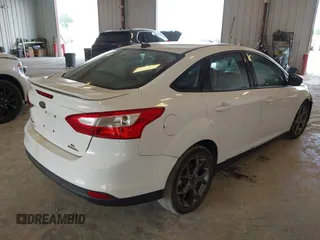 2013 Ford Focus SE с VIN 1FADP3F24DL342732, выставлен на аукционе IAAI как лот 42754169 с пробегом 157 117 миль миль и . История ставок и продаж доступна на DreamBid. Изображение 4.