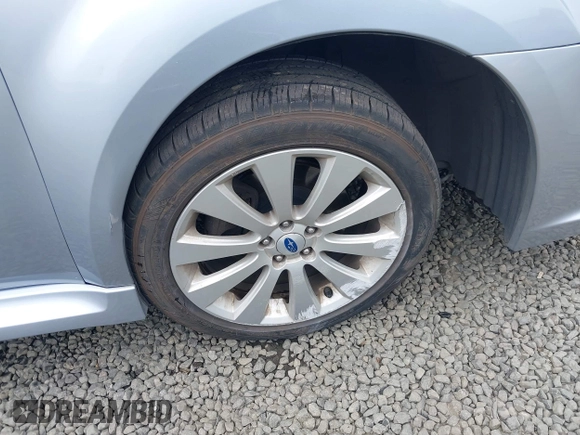 2014 Subaru Legacy Premium z VIN 4S3BMBC64E3035526, wystawiony jako IAAI lot #42254628 z przebiegiem 113 297 mil mil oraz . Historia ofert i sprzedaży dostępna na DreamBid. Obrazek 17.