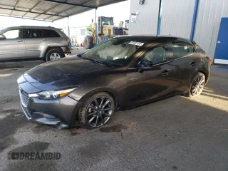 2018 Mazda 3 Touring z VIN 3MZBN1L30JM195471, wystawiony jako Copart lot #57497115 z przebiegiem 147 899 mil mil oraz Szkoda całkowita • Salvage title. Historia ofert i sprzedaży dostępna na DreamBid. Obrazek 1.