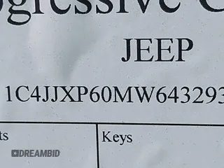 2021 Jeep Wrangler Unlimited Sahara z VIN 1C4JJXP60MW643293, wystawiony jako IAAI lot #42276393 z przebiegiem Nie podano mil oraz . Historia ofert i sprzedaży dostępna na DreamBid. Obrazek 9.