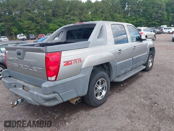 2002 Chevrolet Avalanche with VIN 3GNEC13T82G116769, listed as a IAAI auction lot 42143494 with 1,753,061 mi miles and . Bid and sale history available at DreamBid. Image 4.